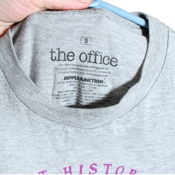 Schrute Farms B & B T-Shirt Small Crew Neck The Office Merch Dwight Tee CA291 - Picture 4 of 5